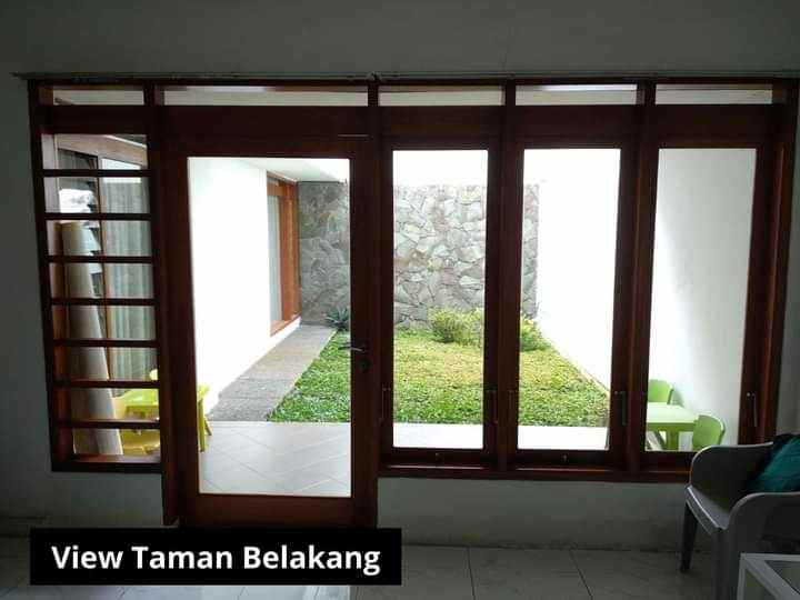 rumah bisa di jadikan tempat usaha area dago bandung