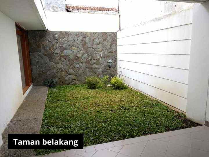 rumah bisa di jadikan tempat usaha area dago bandung