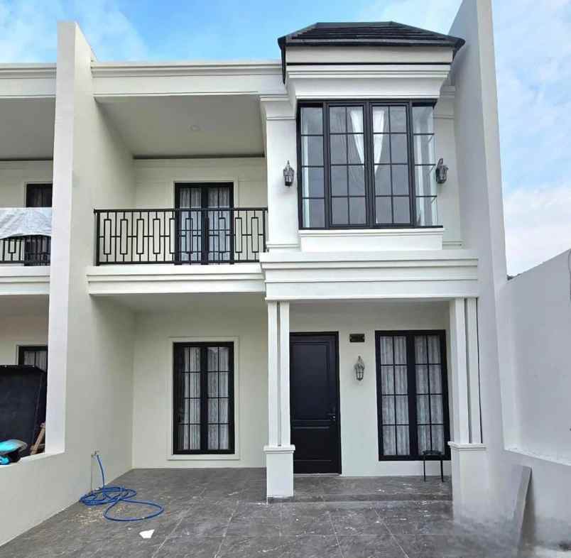 rumah cantik klasik modern dekat bintaro tangsel