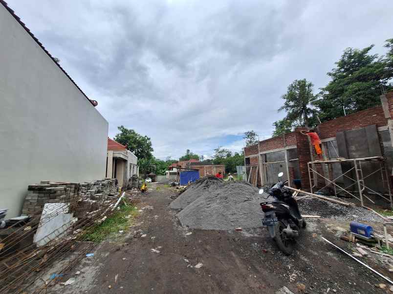 rumah cantik paling murah dekat akmil magelang