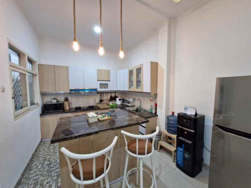 rumah cantik sanggar hurip soekarno hatta bandung