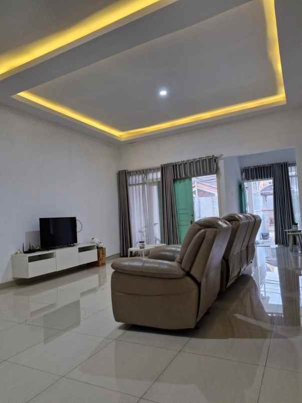 rumah cantik sanggar hurip soekarno hatta bandung