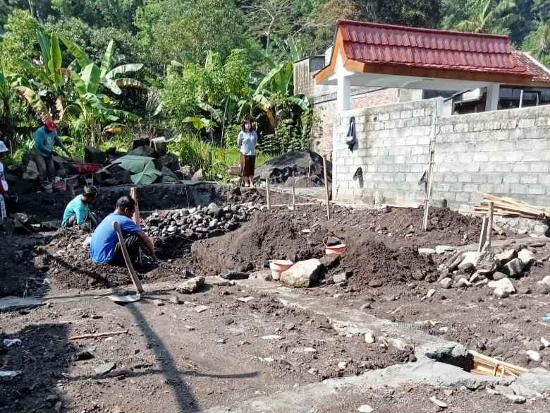 rumah cantik view sawah tepi jalan besar di prambanan