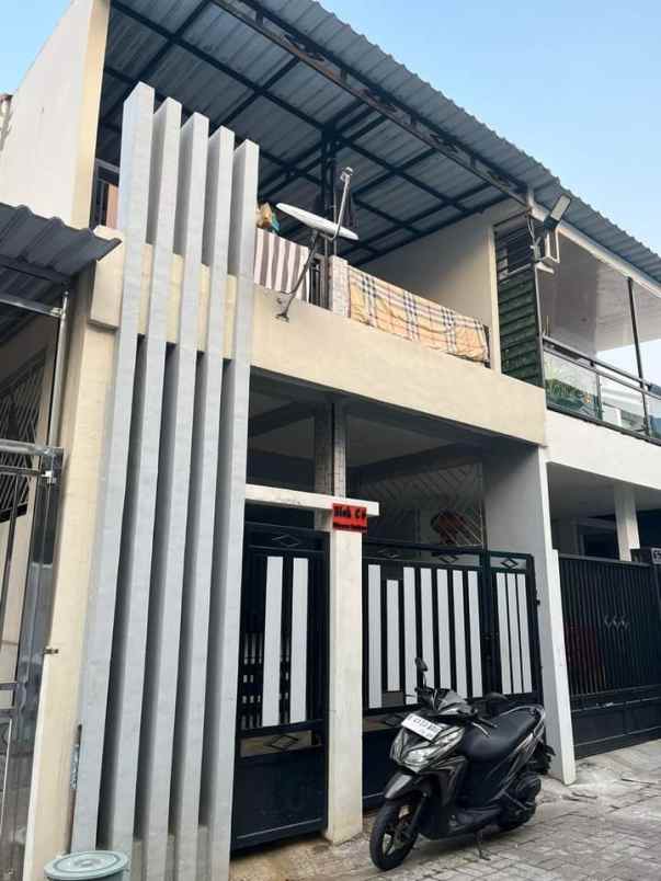 rumah cengkareng jakbar cakep 2 lantai