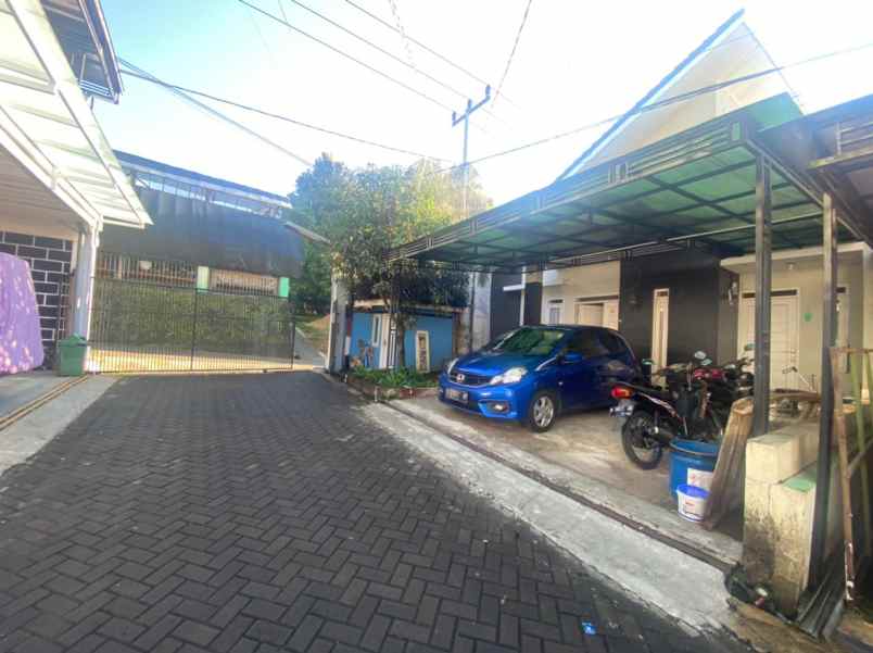 rumah cigugur girang ciwaruga parongpong bandung barat