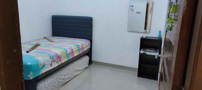 rumah cluster semi furnished dekat ui kukusan