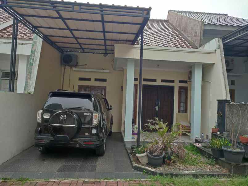 rumah cluster semi furnished dekat ui kukusan