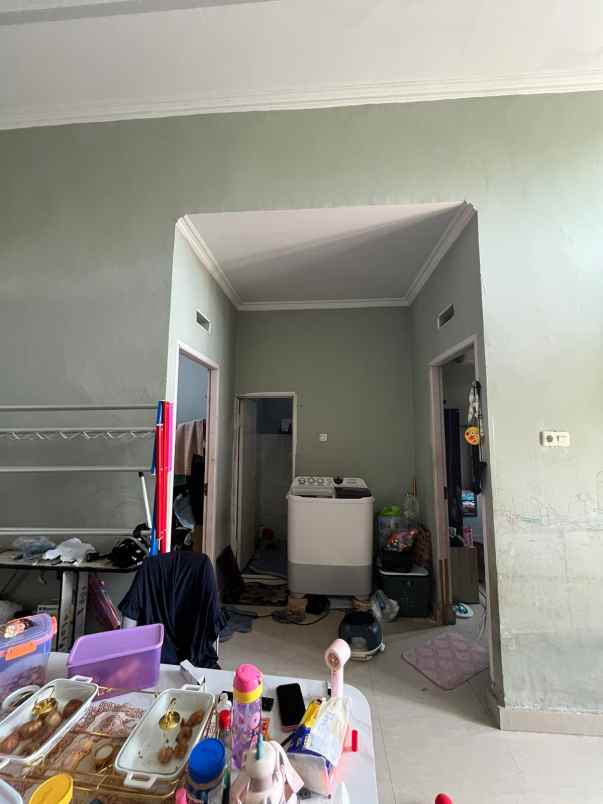 rumah dan tanah luas jl cipta karya hanya 340 juta