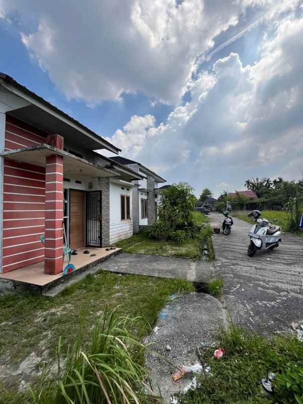 rumah dan tanah luas jl cipta karya hanya 340 juta