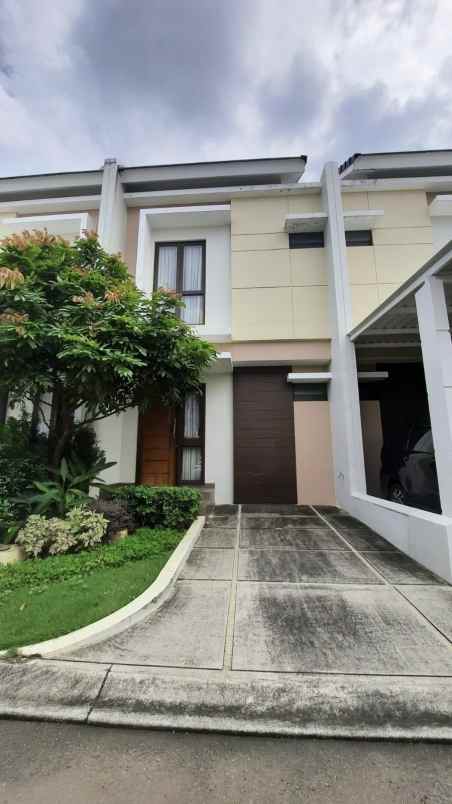 rumah dekat mall di burgundy summarecon bekasi