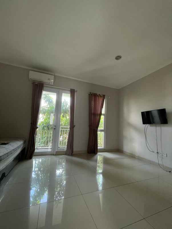 rumah dekat mall di cluster bluebell summarecon bekasi