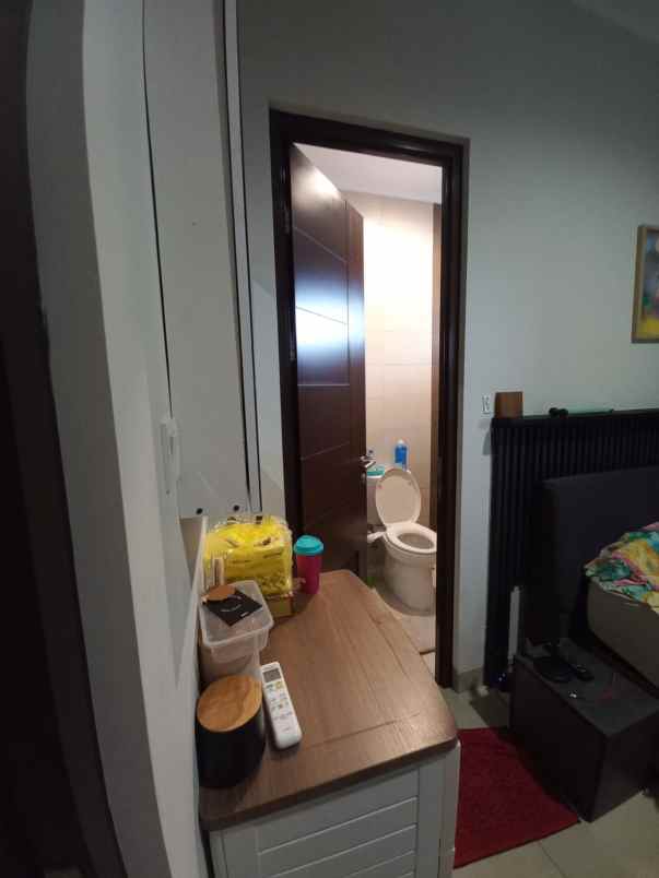 rumah dekat mall di cluster burgundy summarecon bekasi