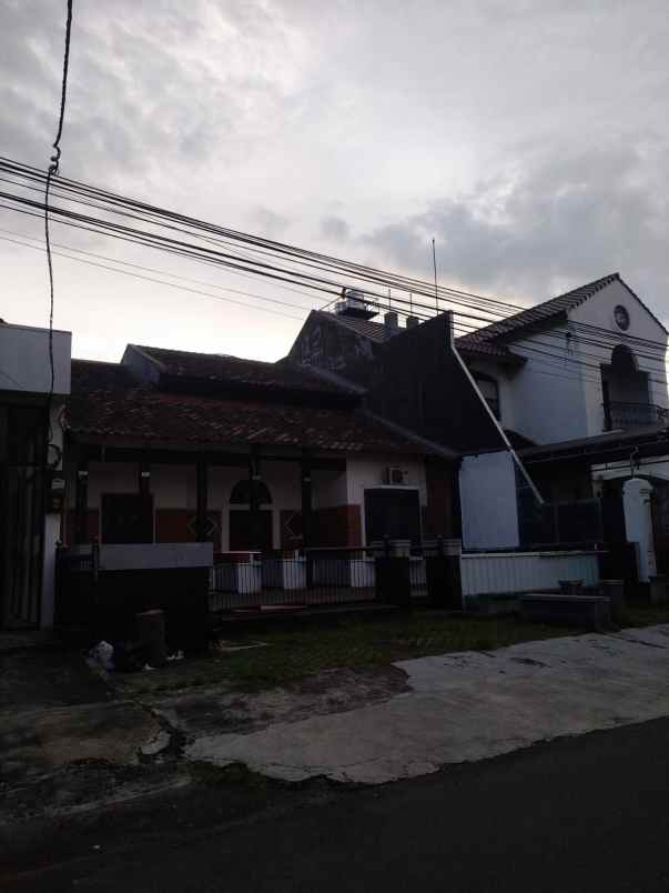 rumah dijual jalan jambi wonokromo surabaya selatan