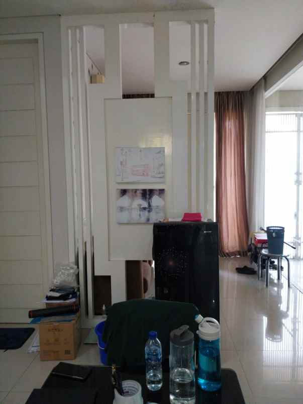 rumah dijual pakuwon indah siap huni surabaya