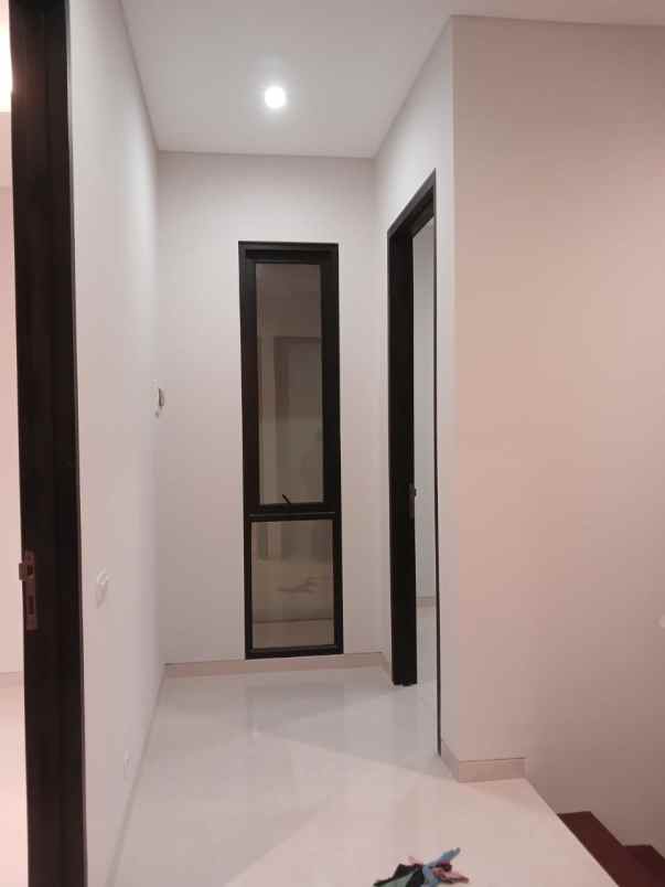 rumah grand island pakuwon city minimalis strategis