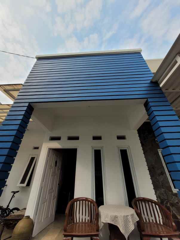 rumah hook pinggir jalan area pondok karya