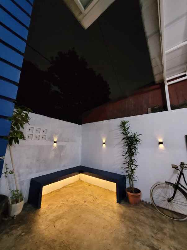 rumah hook pinggir jalan area pondok karya