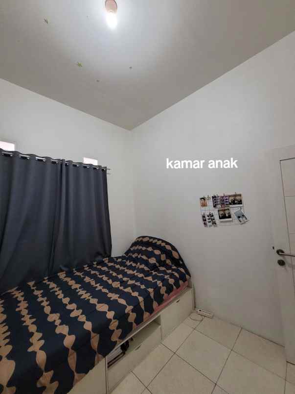 rumah hook pinggir jalan area pondok karya