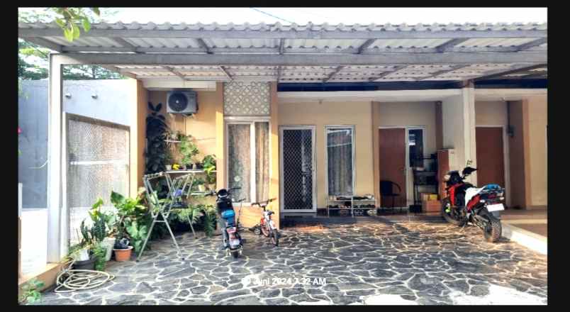 rumah hook semi furnished sawangan depok