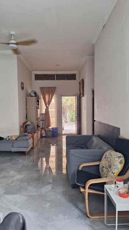 rumah hook semi furnished sawangan depok