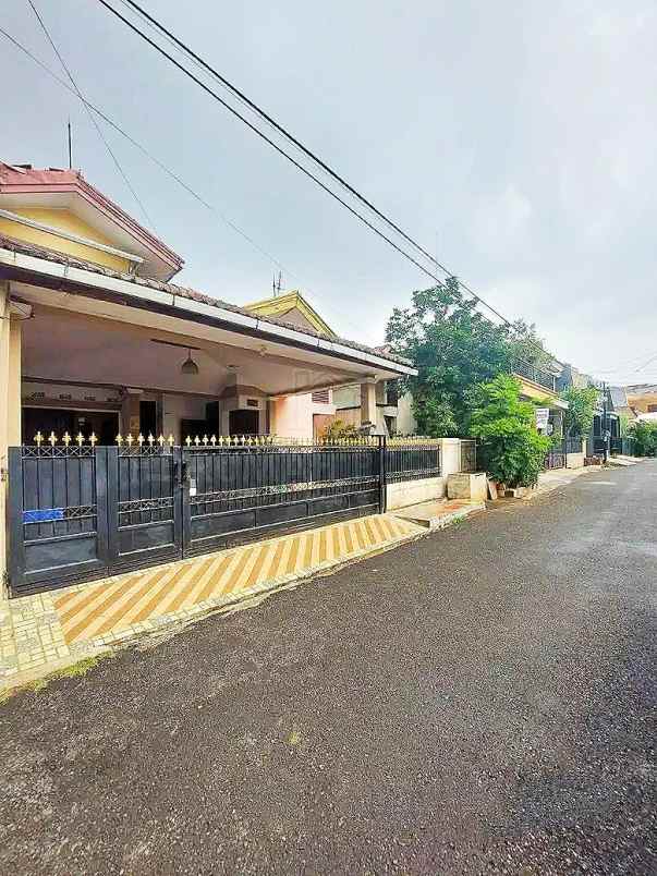 rumah jl pondok kelapa indah