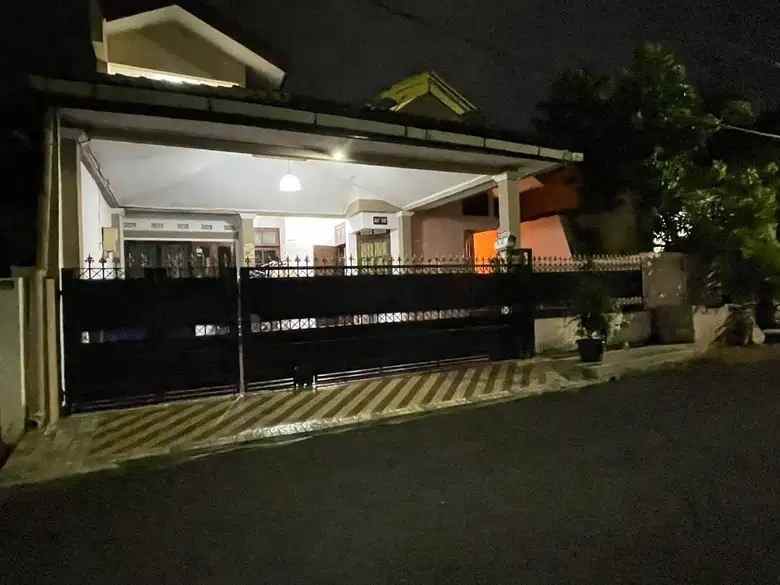 rumah jl pondok kelapa indah