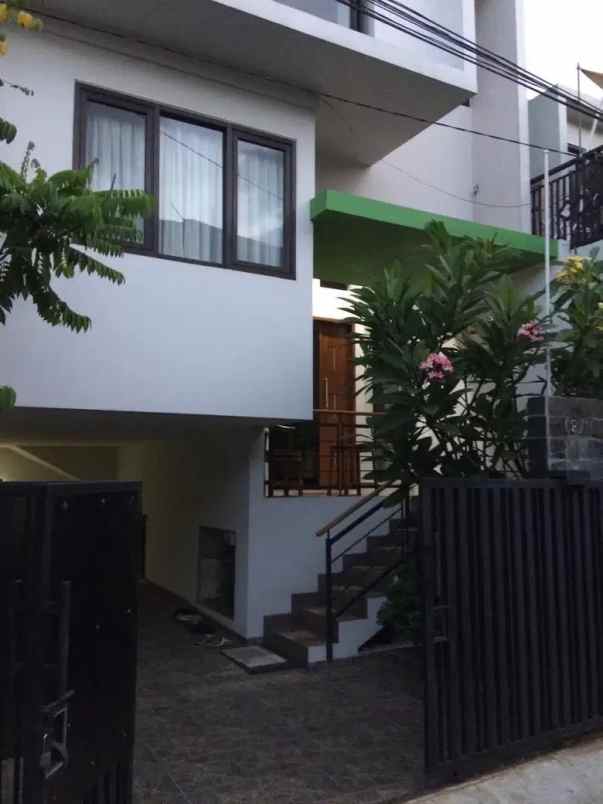 rumah kav dki pondok kelapa