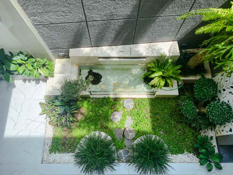 rumah keluarga luas elegan 5 kt 4 km lokasi premium