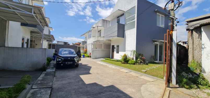 rumah keren siap huni di kopo permai