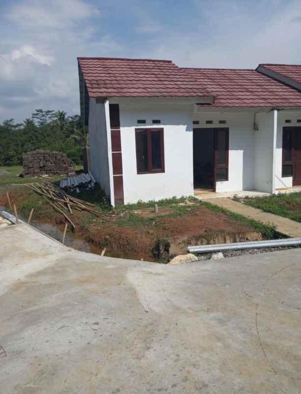 rumah kp cigabel desa cibueteng