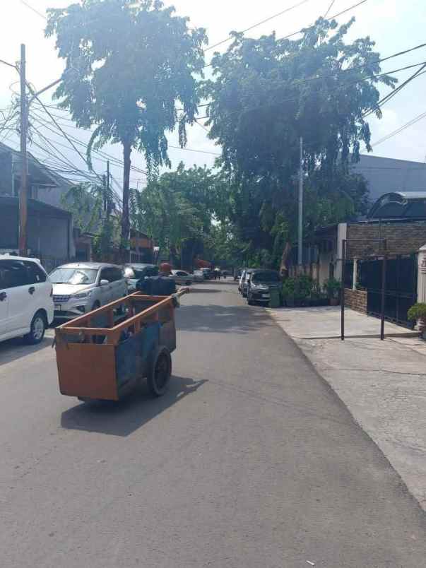 rumah lama di cengkareng timur jkt barat