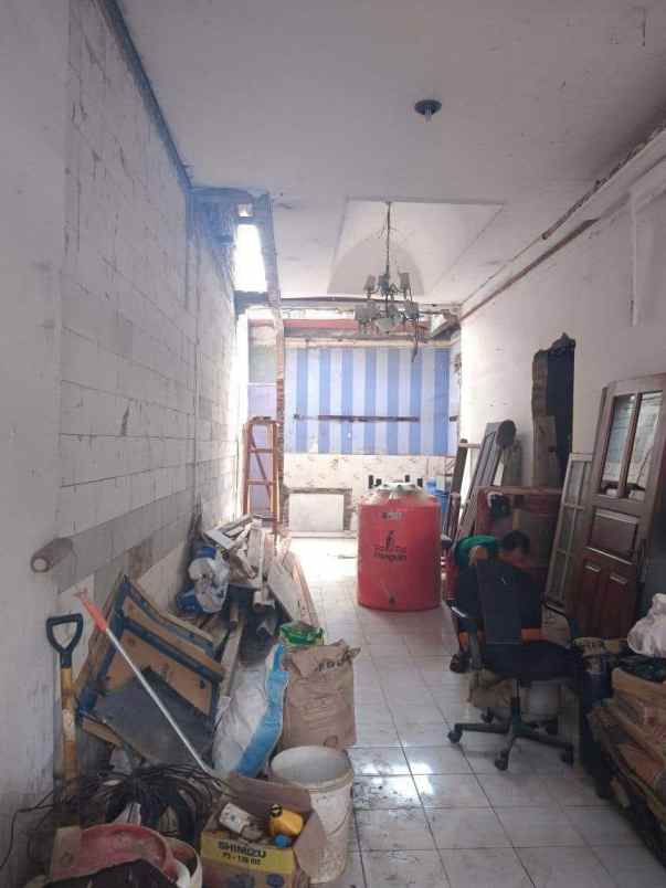 rumah lama di cengkareng timur jkt barat