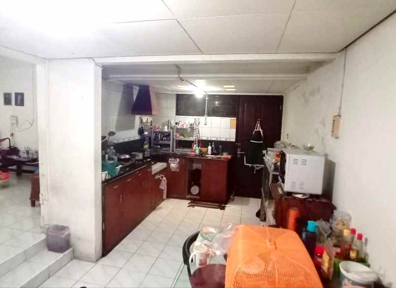 rumah luas 1 5 lt ciputat timur tangsel