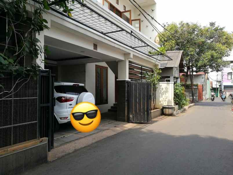 rumah lubang buaya jakarta timur