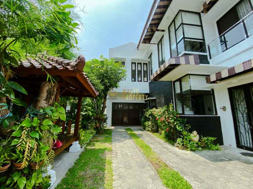 rumah mewah 2 lantai dekat pusat kota jogja shm