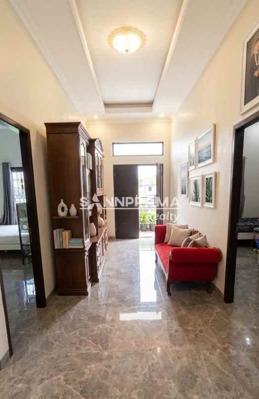 rumah mewah 2 lantai di kukusan depok