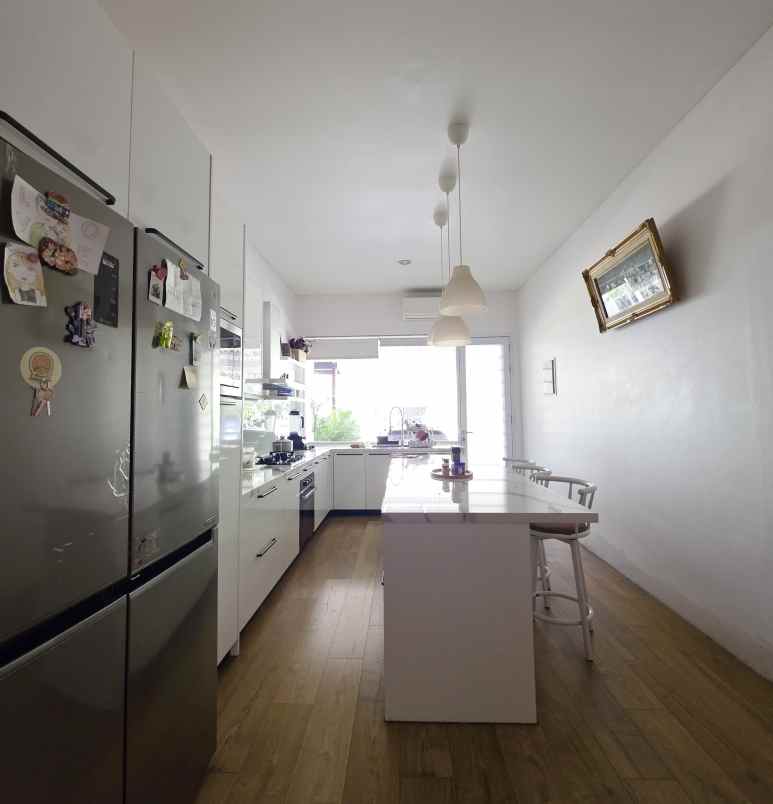 rumah mewah cluster asia tropis harapan indah bekasi