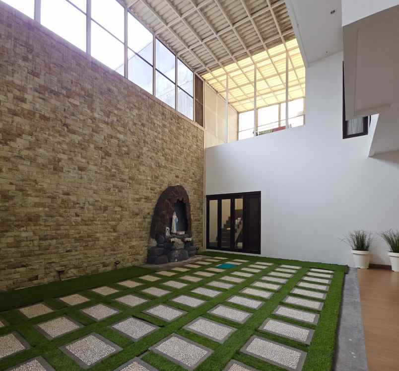 rumah mewah cluster asia tropis harapan indah bekasi