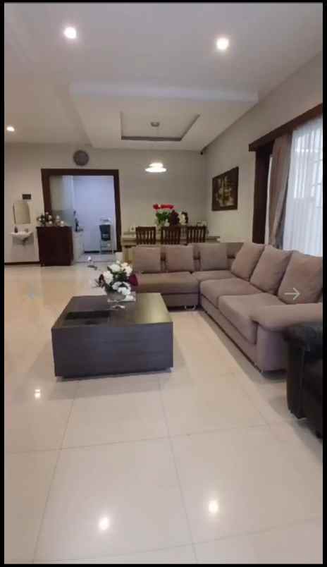 rumah mewah rasa villa view kota bandung di cikutra