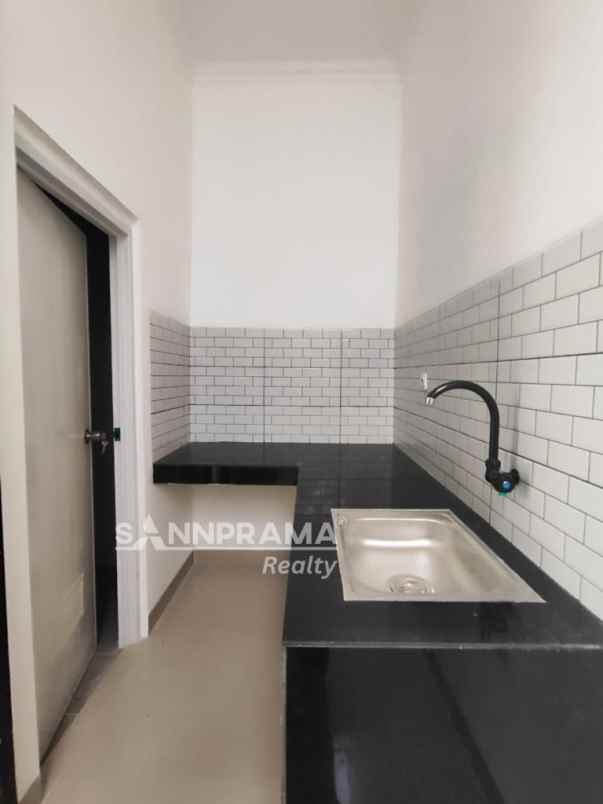 rumah milenial estetik dan elegan di tapos frytam