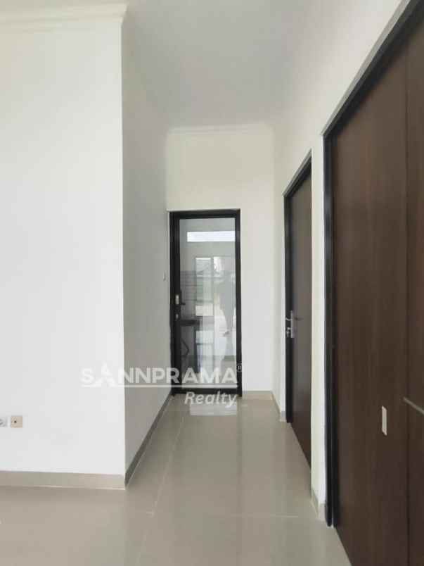 rumah milenial estetik dan elegan di tapos frytam