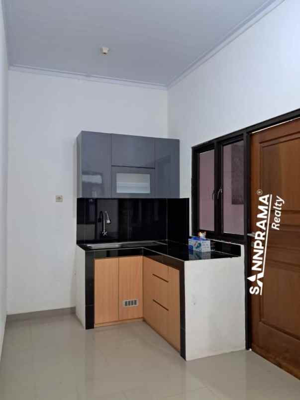 rumah minimalis design modern di rangkapan jaya depok