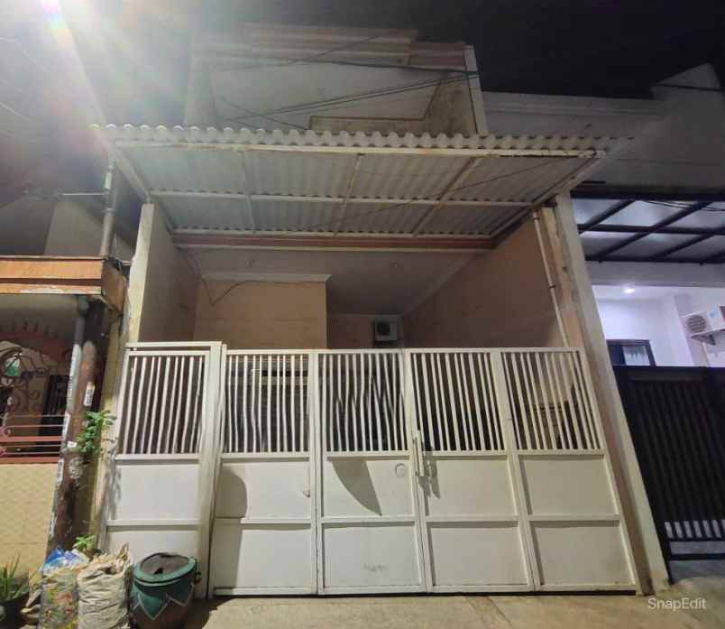 rumah minimalis ploso timur row jalan 1 mobil 1 arah