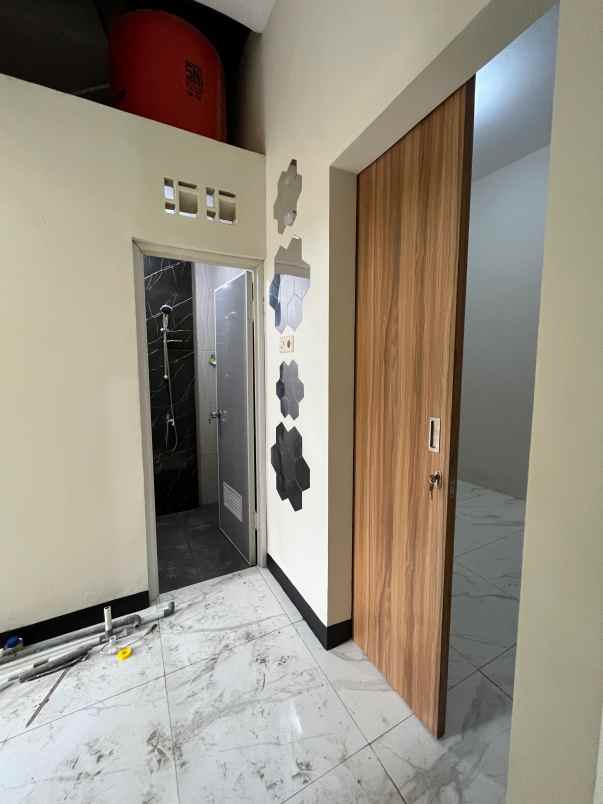 rumah modern clasic 200 jutaan