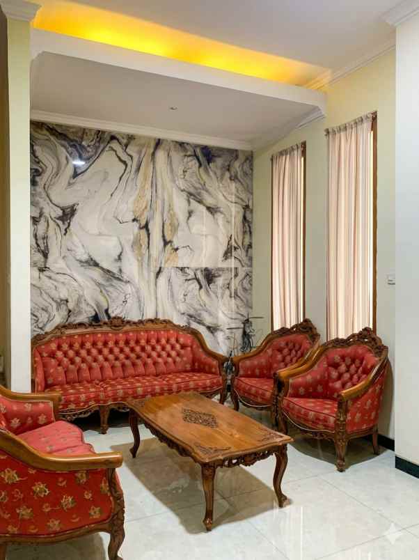 rumah modern minimalis di surabaya selatan dekat unesa