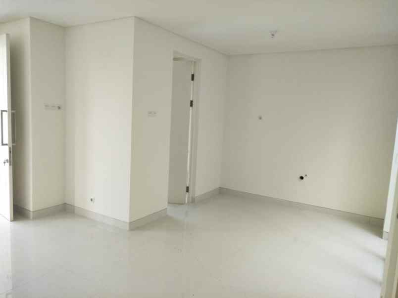 rumah new 2 lantai grand pakuwon kosongan hadap utara