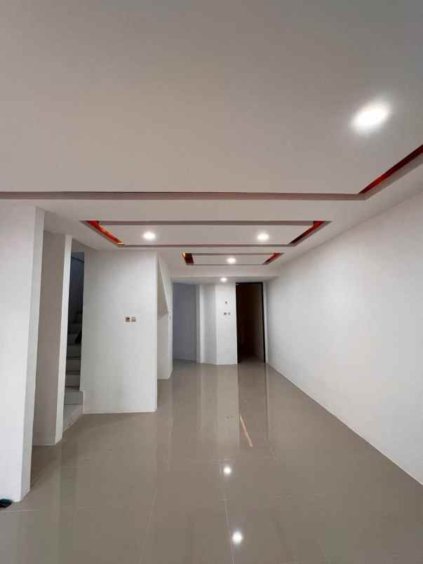 rumah nginden intan akses jalan 2 mobil longgar