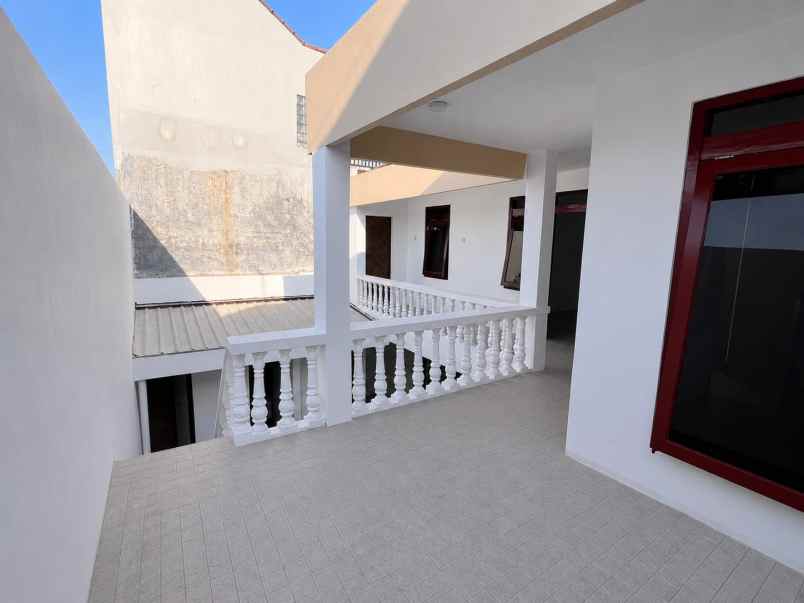 rumah one gate system hanya 5 menit dari raya merr