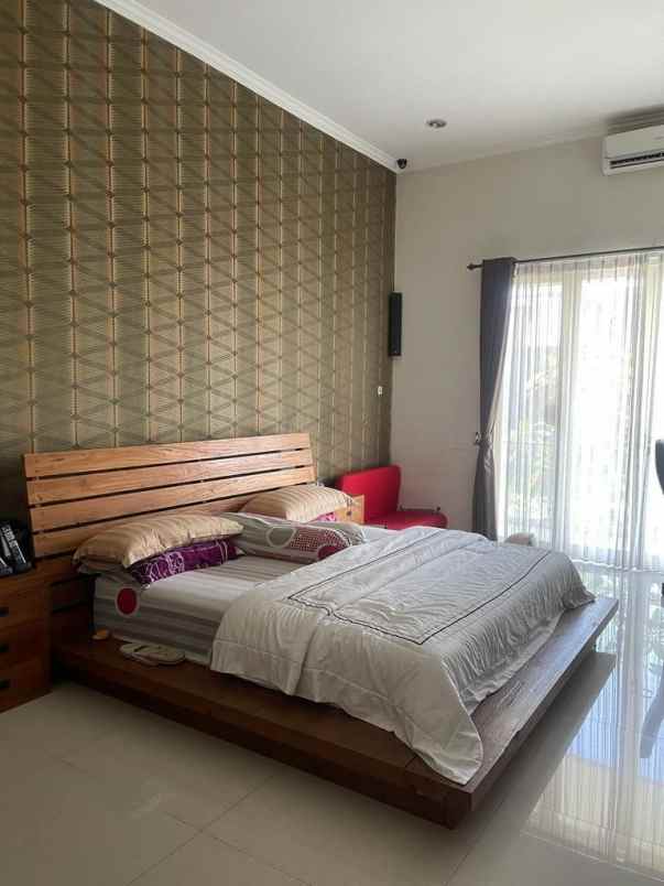 rumah pakuwon city san antonio minimalis siap huni