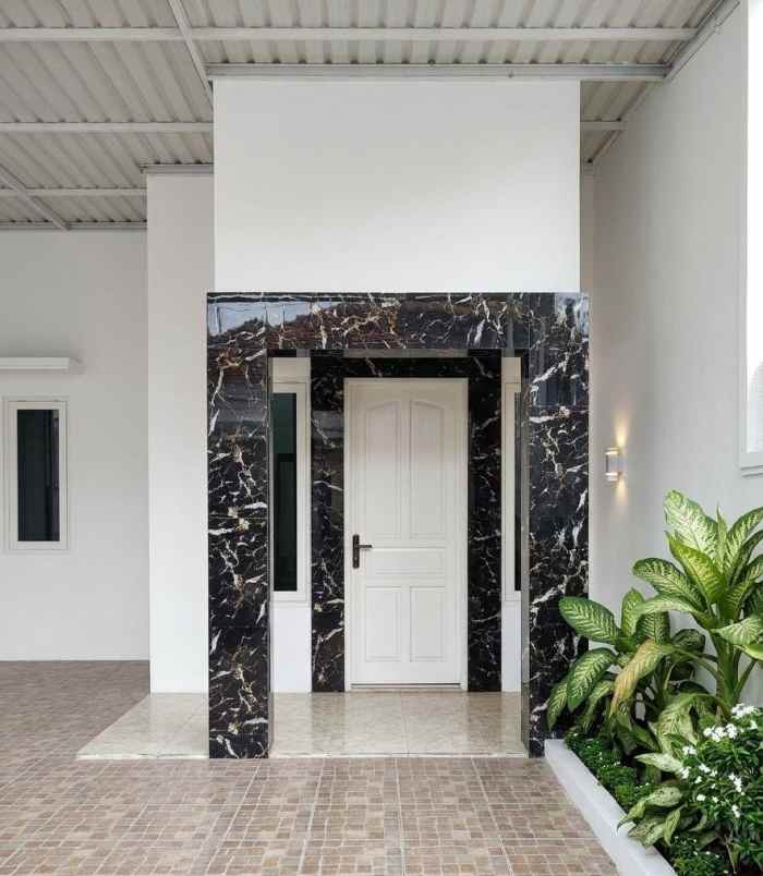 rumah ploso timur selangkah ke galaxy mall merr